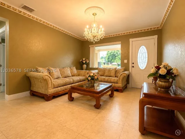 3-bedroom home for sale in Hollywood - 3327 Taft St - MondialRealty