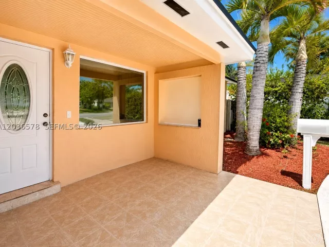 3-bedroom home for sale in Hollywood - 3327 Taft St - MondialRealty