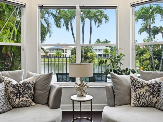 4-bedroom home for sale in Boca Raton - 19123 Two River Lane - MondialRealty
