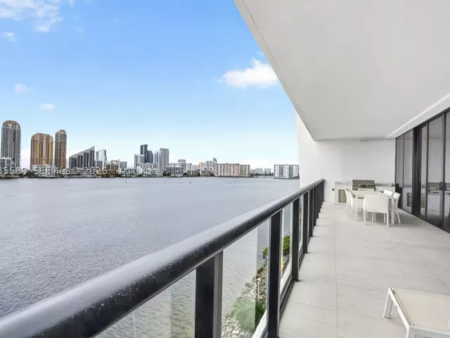 3-bedroom condo for rent in Aventura - 5500 Island Estates Dr 507 - MondialRealty
