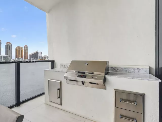 3-bedroom condo for rent in Aventura - 5500 Island Estates Dr 507 - MondialRealty