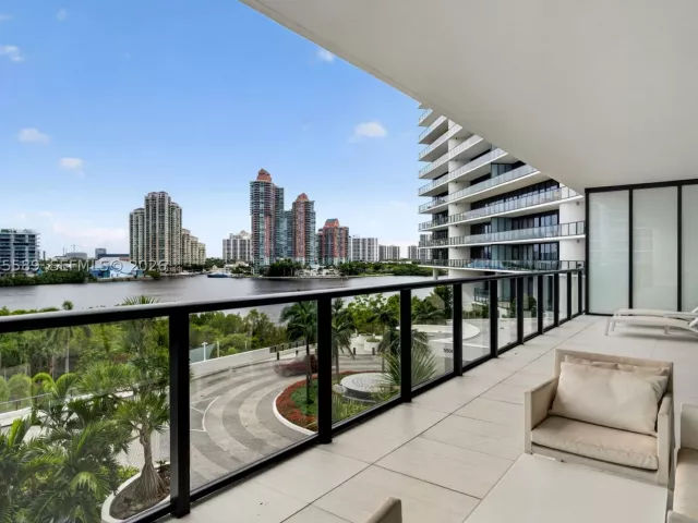 3-bedroom condo for rent in Aventura - 5500 Island Estates Dr 507 - MondialRealty