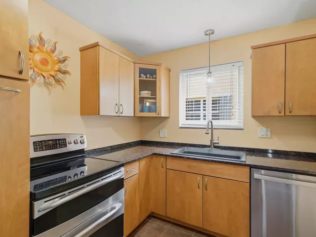 3-bedroom home for sale in Hollywood - 2834 Adams Street - MondialRealty