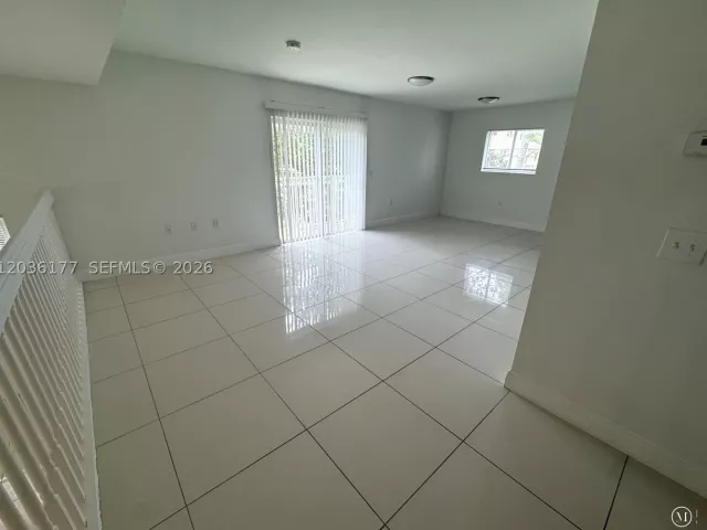 3-bedroom home for sale in Hollywood - 820 N 17th Ave - MondialRealty