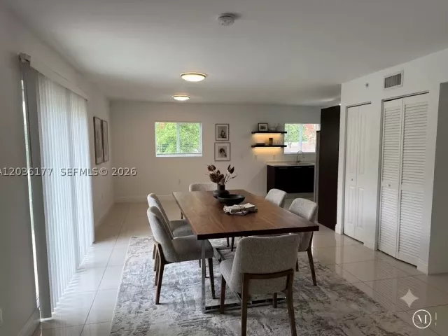 3-bedroom home for sale in Hollywood - 820 N 17th Ave - MondialRealty