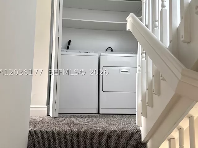 3-bedroom home for sale in Hollywood - 820 N 17th Ave - MondialRealty