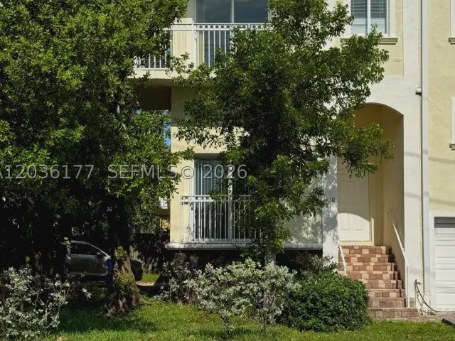 3-bedroom home for sale in Hollywood - 820 N 17th Ave - MondialRealty