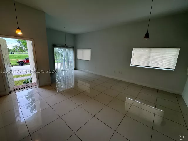3-bedroom home for sale in Hollywood - 820 N 17th Ave - MondialRealty