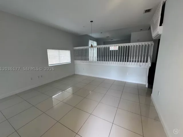 3-bedroom home for sale in Hollywood - 820 N 17th Ave - MondialRealty