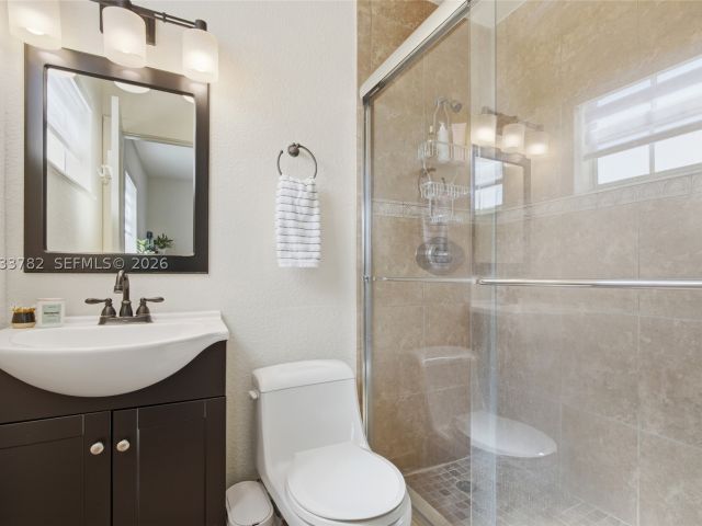 4-bedroom home for sale in Pembroke Pines - 7151 SW 14th St - MondialRealty