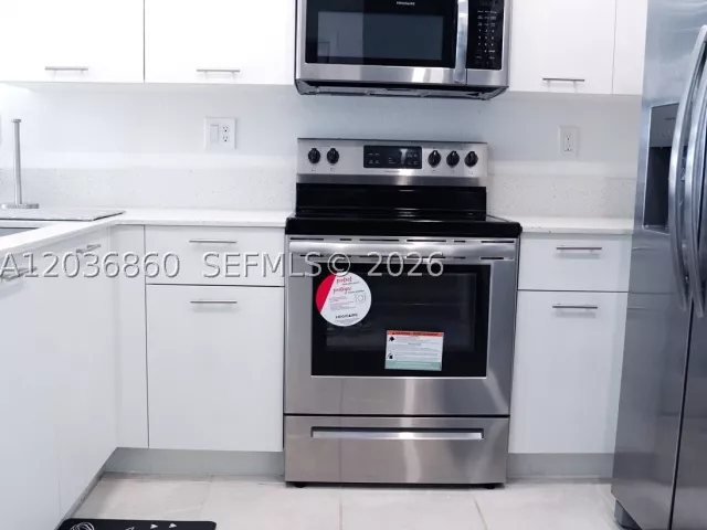 3-bedroom home for rent in Miami - 12779 NW 24th Ave 0 - MondialRealty