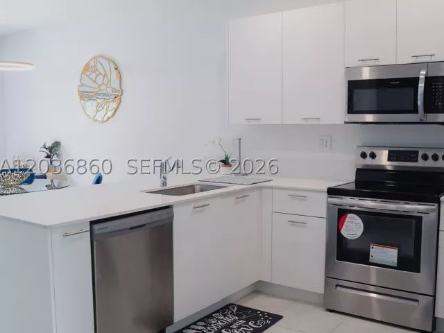 3-bedroom home for rent in Miami - 12779 NW 24th Ave 0 - MondialRealty
