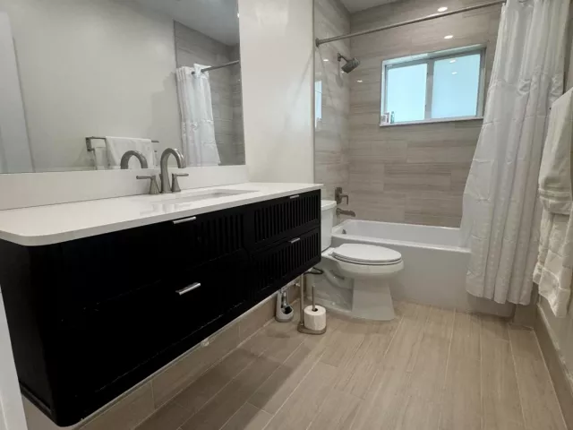 3-bedroom home for rent in Miami - 725 NE 160th Terrace - MondialRealty
