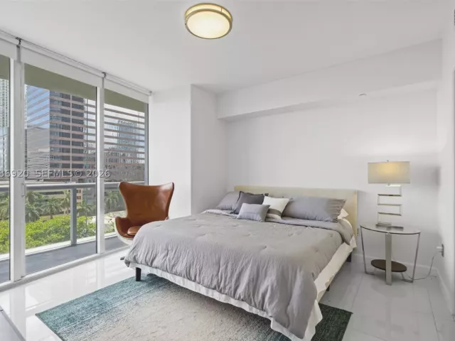 2-bedroom condo for sale in Miami - 495 Brickell Ave 905 - MondialRealty