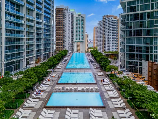 2-bedroom condo for sale in Miami - 495 Brickell Ave 905 - MondialRealty
