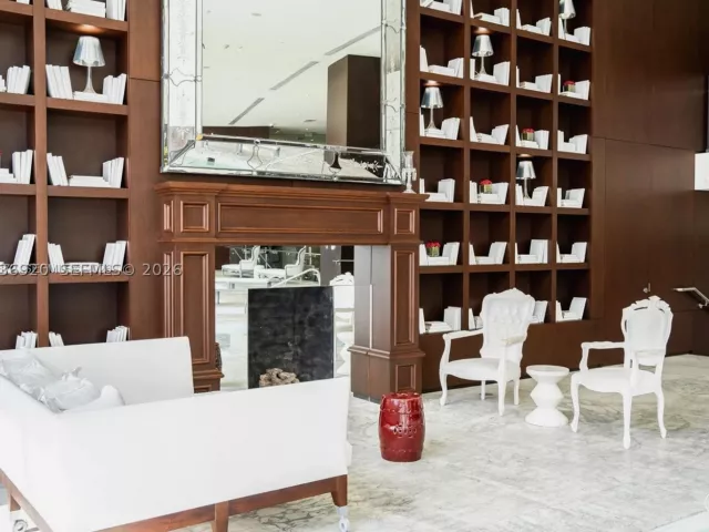 2-bedroom condo for sale in Miami - 495 Brickell Ave 905 - MondialRealty