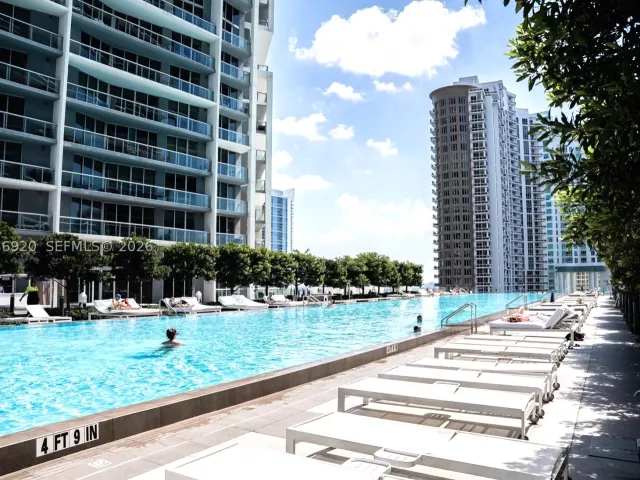 2-bedroom condo for sale in Miami - 495 Brickell Ave 905 - MondialRealty