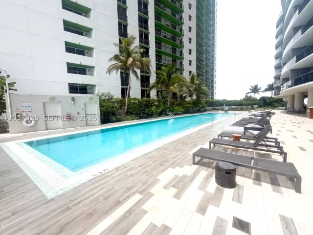 1-bedroom condo for rent in Miami - 488 NE 18th St 3102 - MondialRealty