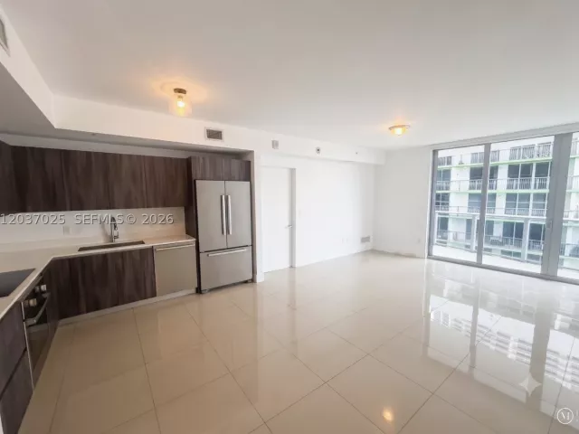 1-bedroom condo for rent in Miami - 488 NE 18th St 3102 - MondialRealty