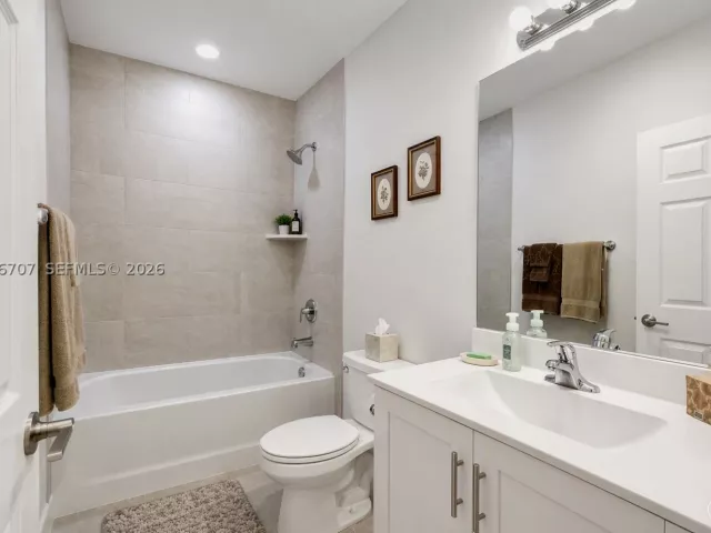 4-bedroom home for sale in Miami - 20900 NE 2nd Ct - MondialRealty