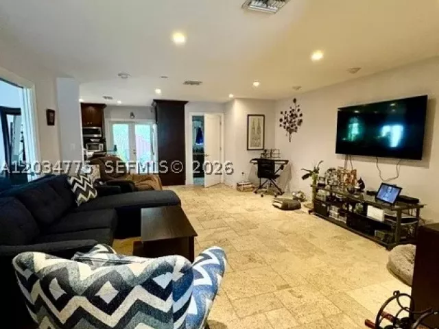 4-bedroom home for sale in Miami - 9624 SW 79th Ter - MondialRealty