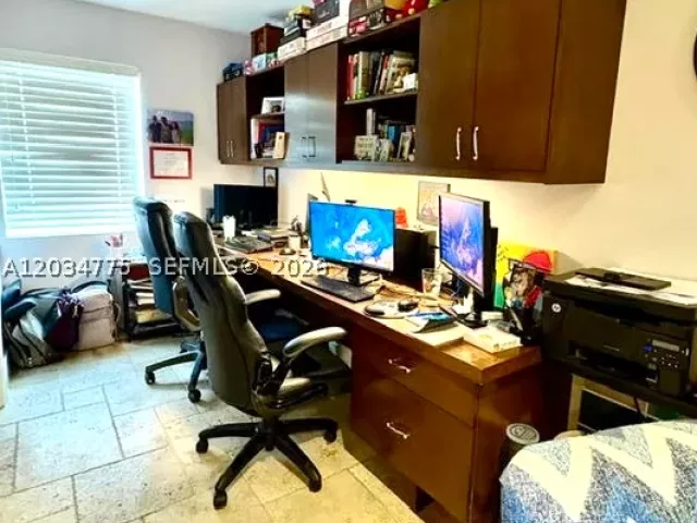 4-bedroom home for sale in Miami - 9624 SW 79th Ter - MondialRealty