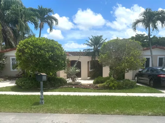 4-bedroom home for sale in Miami - 9624 SW 79th Ter - MondialRealty