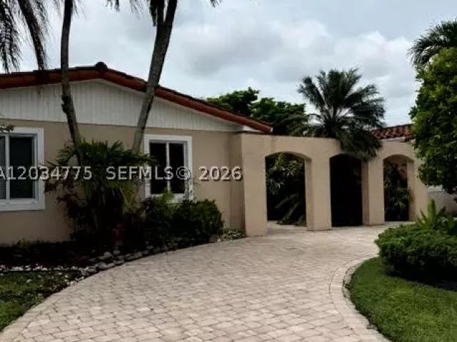 4-bedroom home for sale in Miami - 9624 SW 79th Ter - MondialRealty
