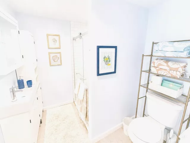 5-bedroom home for rent in Fort Lauderdale - 1415 NE 4th Place - MondialRealty