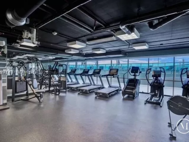 2-bedroom condo for sale in Miami Beach - 650 West Ave 2109 - MondialRealty