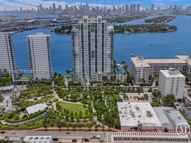 2-bedroom condo for sale in Miami Beach - 650 West Ave 2109 - MondialRealty
