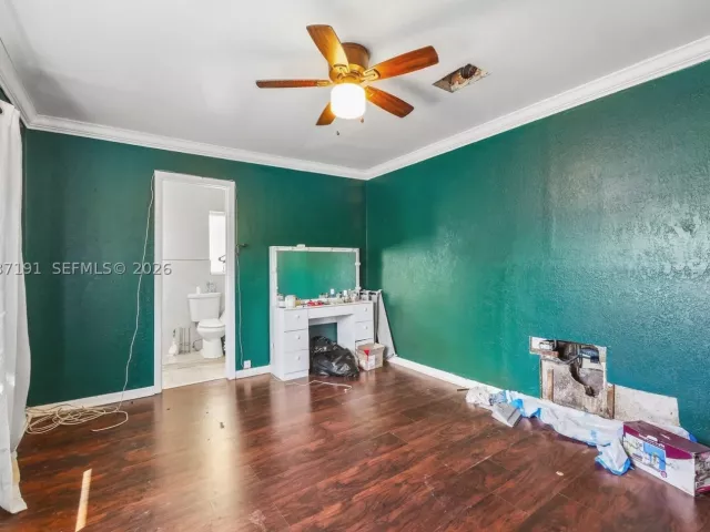 4-bedroom home for sale in Hollywood - 401 S 57th Ter - MondialRealty