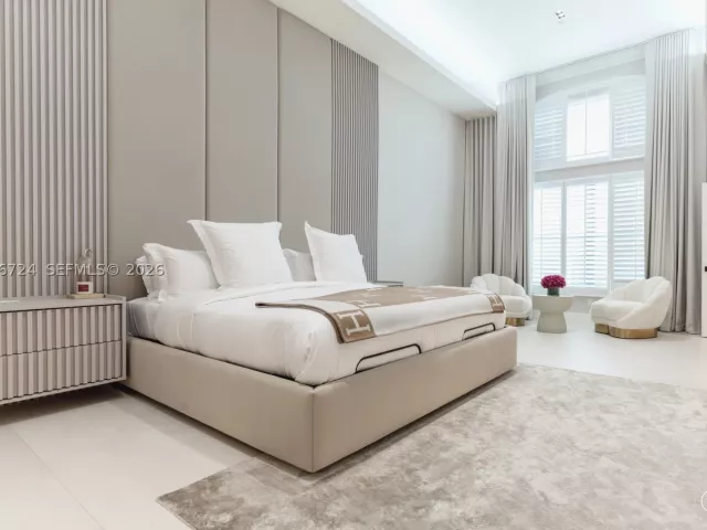 5-bedroom home for rent in Miami - 7300 SW 77th Ave - MondialRealty