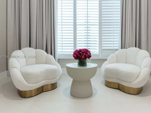 5-bedroom home for rent in Miami - 7300 SW 77th Ave - MondialRealty