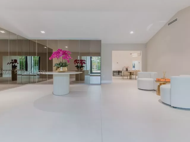 5-bedroom home for rent in Miami - 7300 SW 77th Ave - MondialRealty