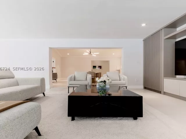 5-bedroom home for rent in Miami - 7300 SW 77th Ave - MondialRealty