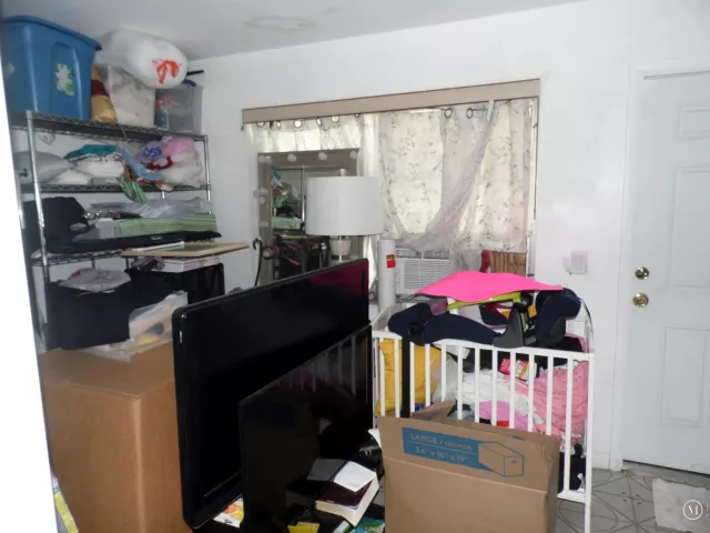 4-bedroom home for sale in West Palm Beach - 528 49th Street - MondialRealty