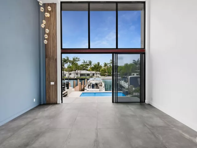 4-bedroom home for sale in Fort Lauderdale - 321 Hendricks Isle - MondialRealty