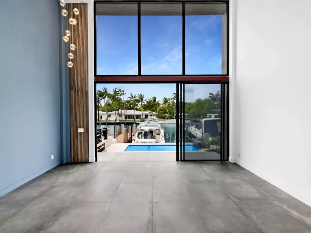 4-bedroom home for sale in Fort Lauderdale - 321 Hendricks Isle - MondialRealty