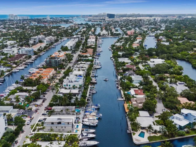 4-bedroom home for sale in Fort Lauderdale - 321 Hendricks Isle - MondialRealty