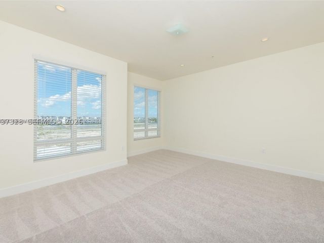 3-bedroom home for rent in Doral - 10245 NW 63rd Ter 201 - MondialRealty