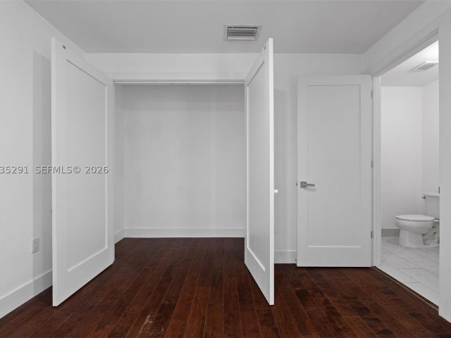 4-bedroom home for sale in Doral - 9161 NW 33rd St - MondialRealty