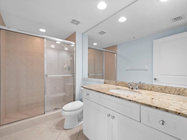 2-bedroom condo for rent in Fort Lauderdale - 347 N New River Dr Drive 1110 - MondialRealty