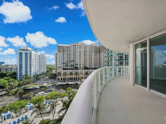 2-bedroom condo for rent in Fort Lauderdale - 347 N New River Dr Drive 1110 - MondialRealty
