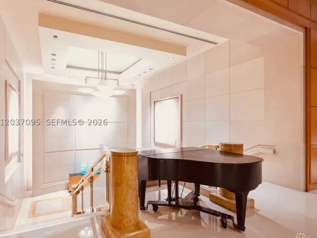 2-bedroom condo for sale in Miami - 1435 Brickell Ave 3412 - MondialRealty