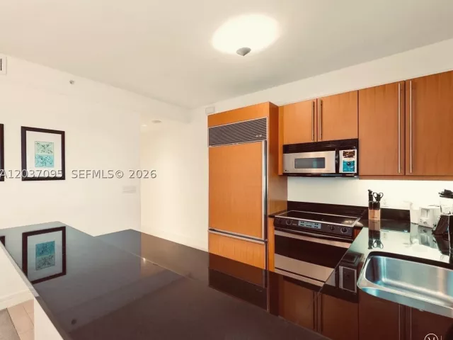 2-bedroom condo for sale in Miami - 1435 Brickell Ave 3412 - MondialRealty