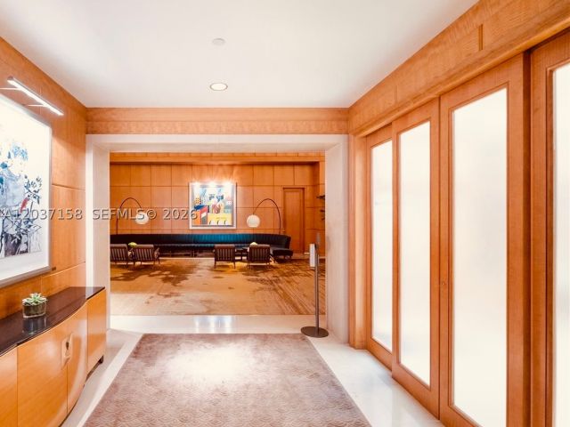 2-bedroom condo for rent in Miami - 1435 Brickell Ave 3412 - MondialRealty
