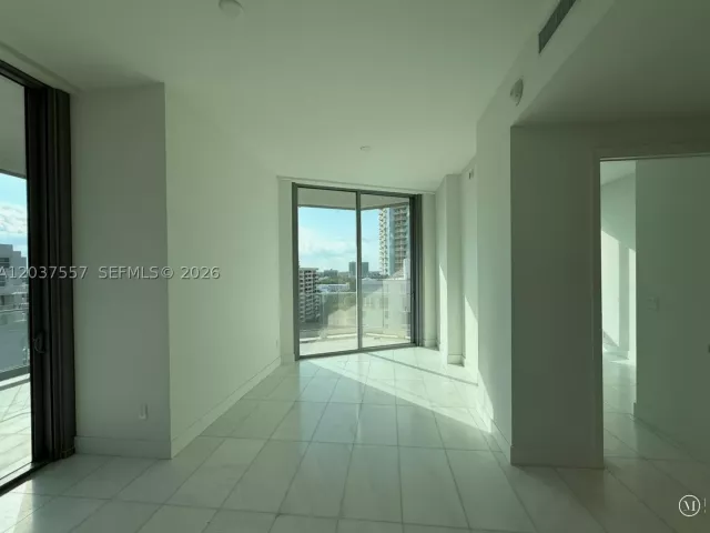 2-bedroom condo for rent in Miami - 175 SE 25th Rd 903 - MondialRealty