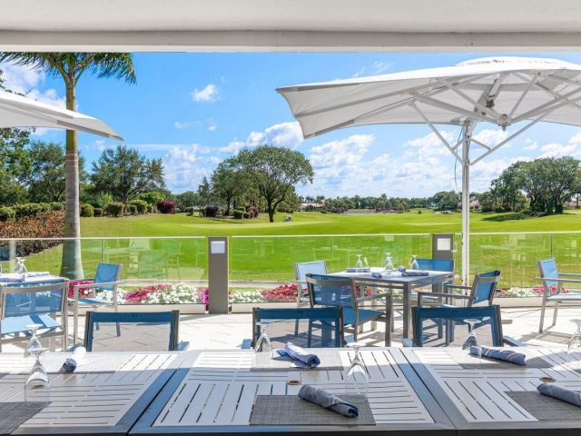3-bedroom home for sale in Boca Raton - 17571 Bocaire Way - MondialRealty