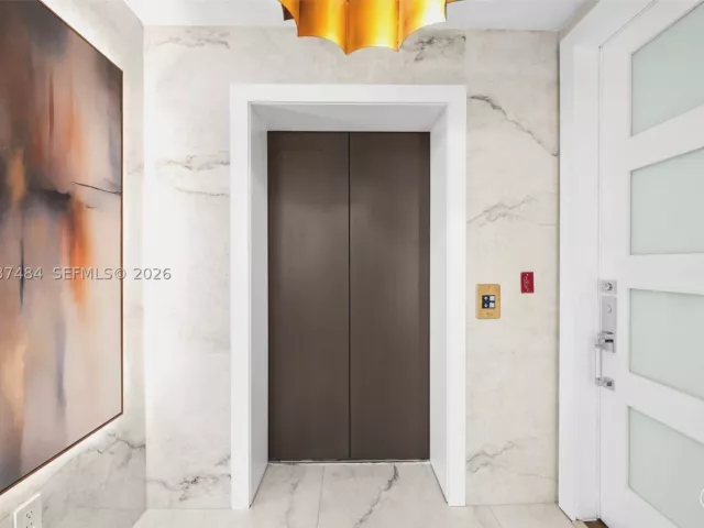 3-bedroom condo for rent in Coral Gables - 60 Edgewater Dr 11F - MondialRealty
